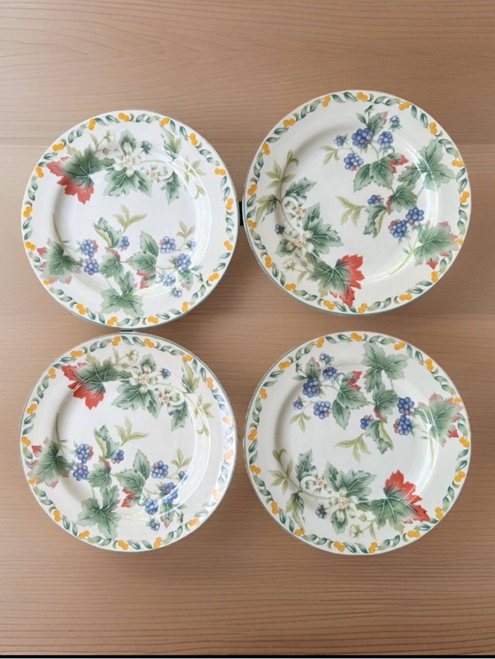 Julie Pople COUNTRY FRUIT Collection Berries Vintage  Salad Plates  8"~Set Of 4